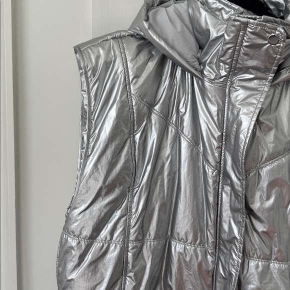 Anthropologie Daily Practice by Anthropologie Metallic Puffer Vest Size XL - Picture 6 of 14